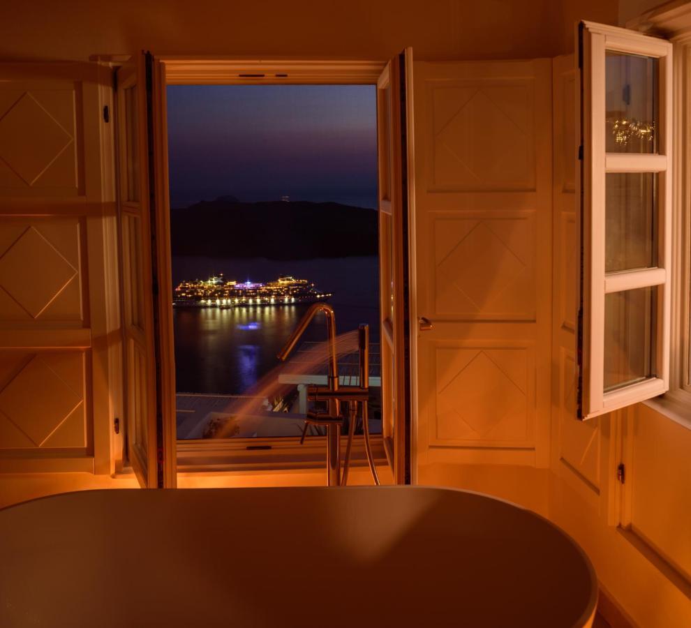 Anemos Family Suites ฟิรา ภายนอก รูปภาพ