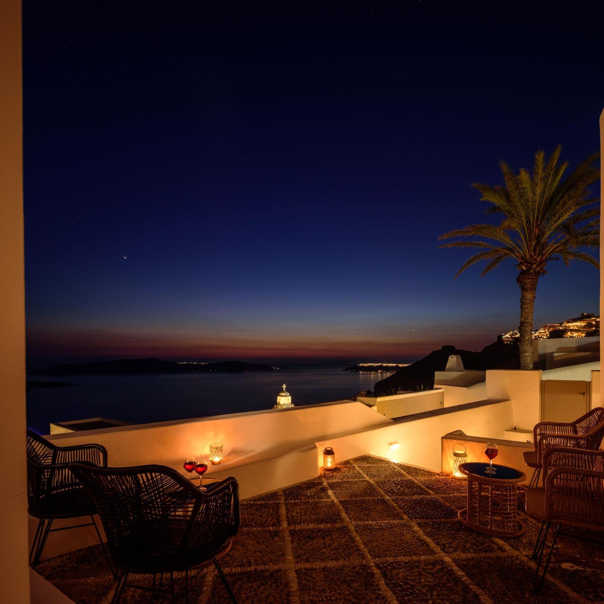 Anemos Family Suites ฟิรา ภายนอก รูปภาพ