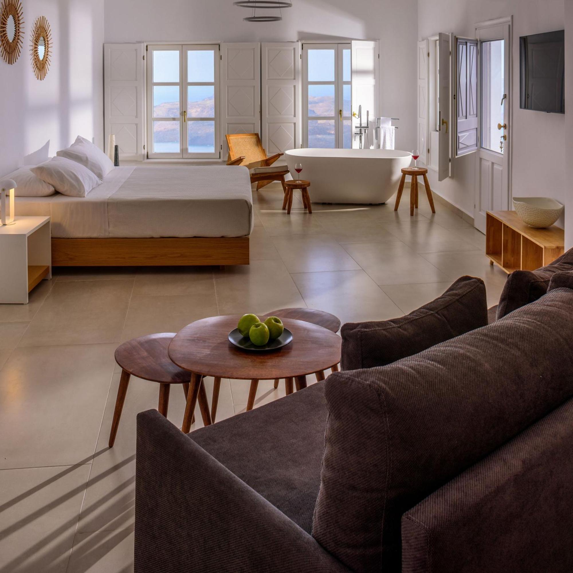 Anemos Family Suites ฟิรา ภายนอก รูปภาพ