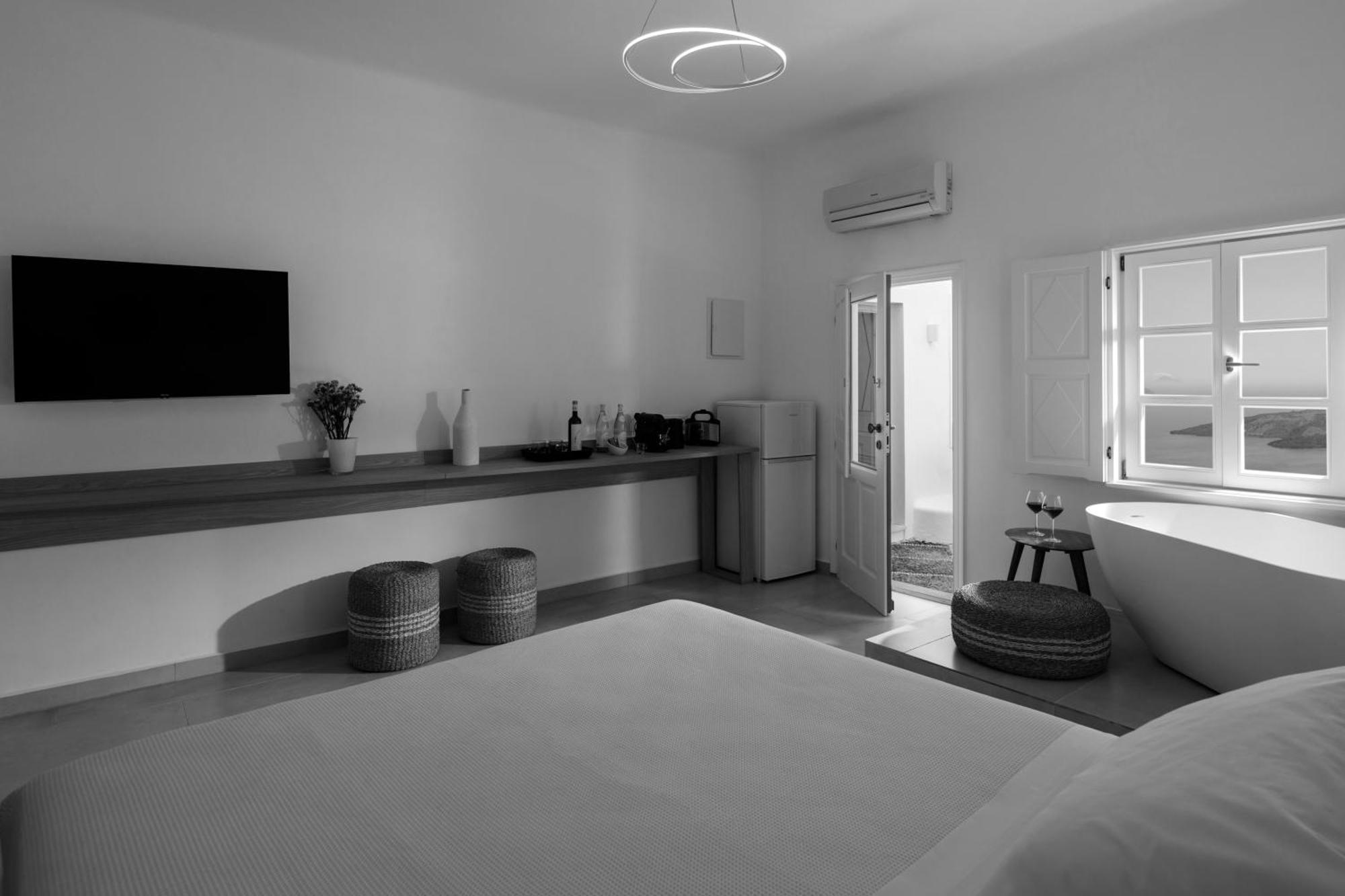 Anemos Family Suites ฟิรา ภายนอก รูปภาพ